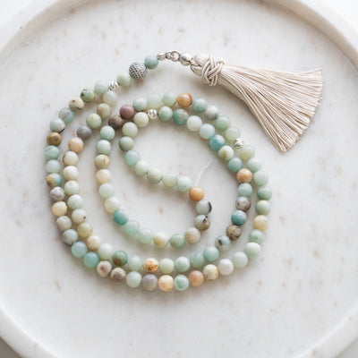 The Amazonite Misbaha by Seven Sajada, is a beautiful looking islamic rosary made out of the finest natural gemstones. The Gemstone Prayer beads are spaced with elegant silver sterling beads. The Amazonite Misbaha is equipped with an elegant and beautiful fringe.